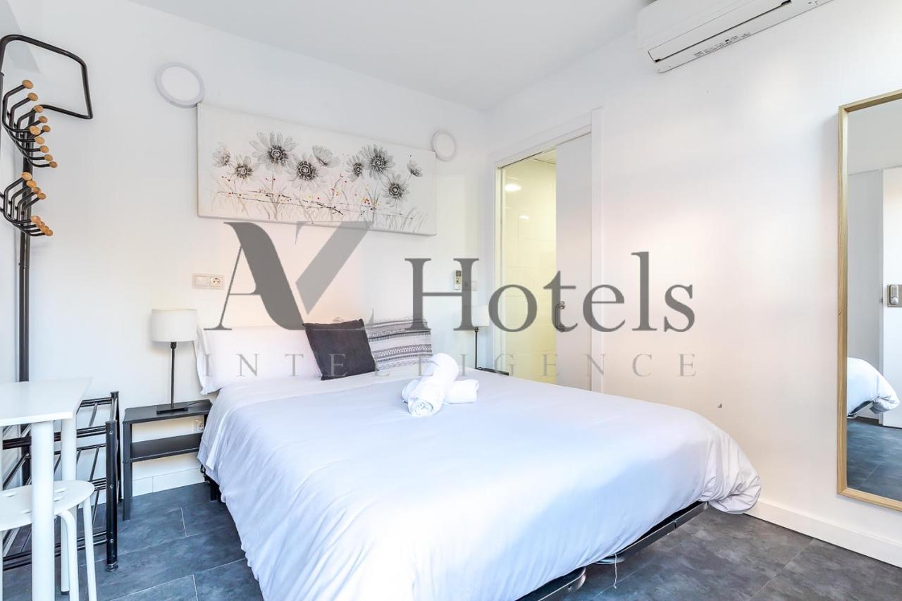Ayz Ulises - Auto Check-In Property Madrid Dış mekan fotoğraf