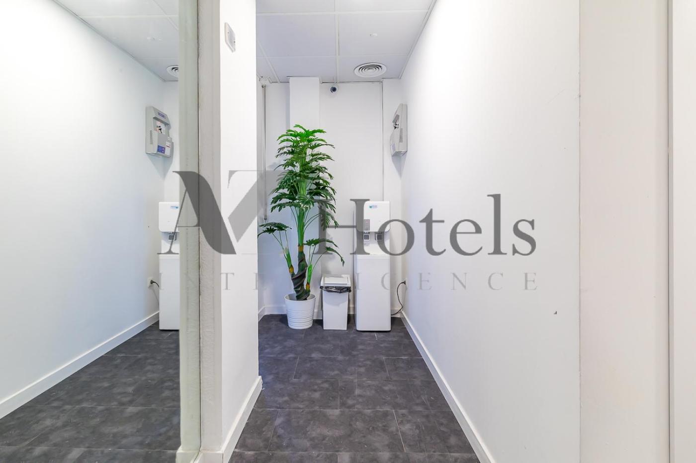 Ayz Ulises - Auto Check-In Property Madrid Dış mekan fotoğraf