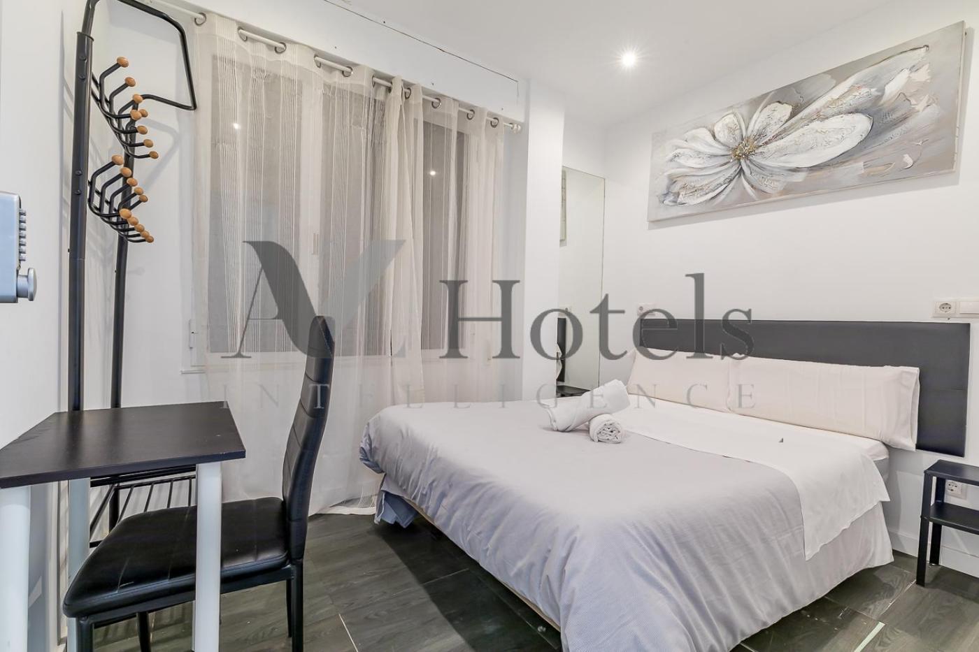 Ayz Ulises - Auto Check-In Property Madrid Dış mekan fotoğraf