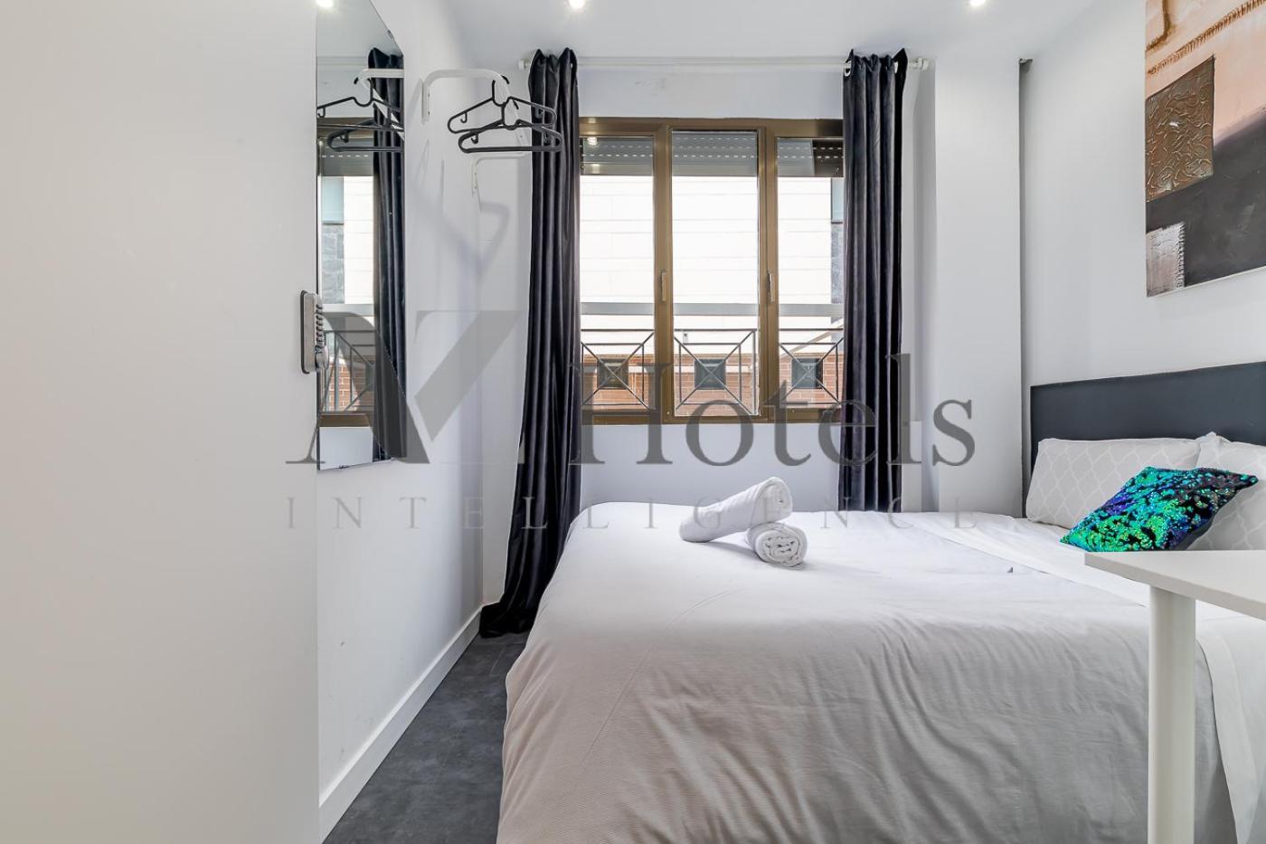 Ayz Ulises - Auto Check-In Property Madrid Dış mekan fotoğraf
