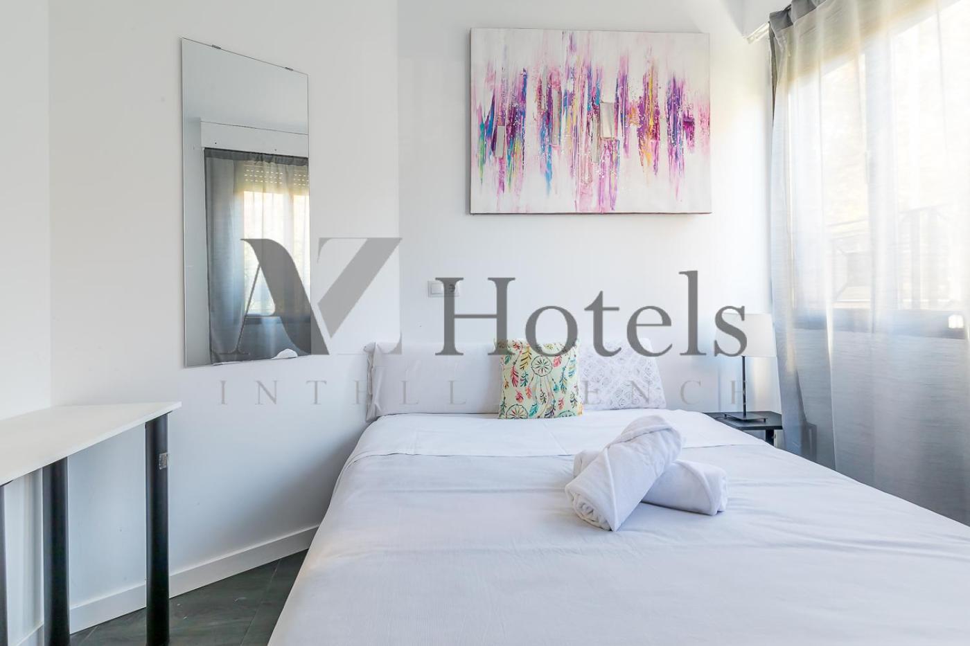 Ayz Ulises - Auto Check-In Property Madrid Dış mekan fotoğraf