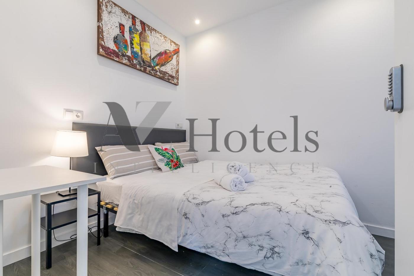Ayz Ulises - Auto Check-In Property Madrid Dış mekan fotoğraf