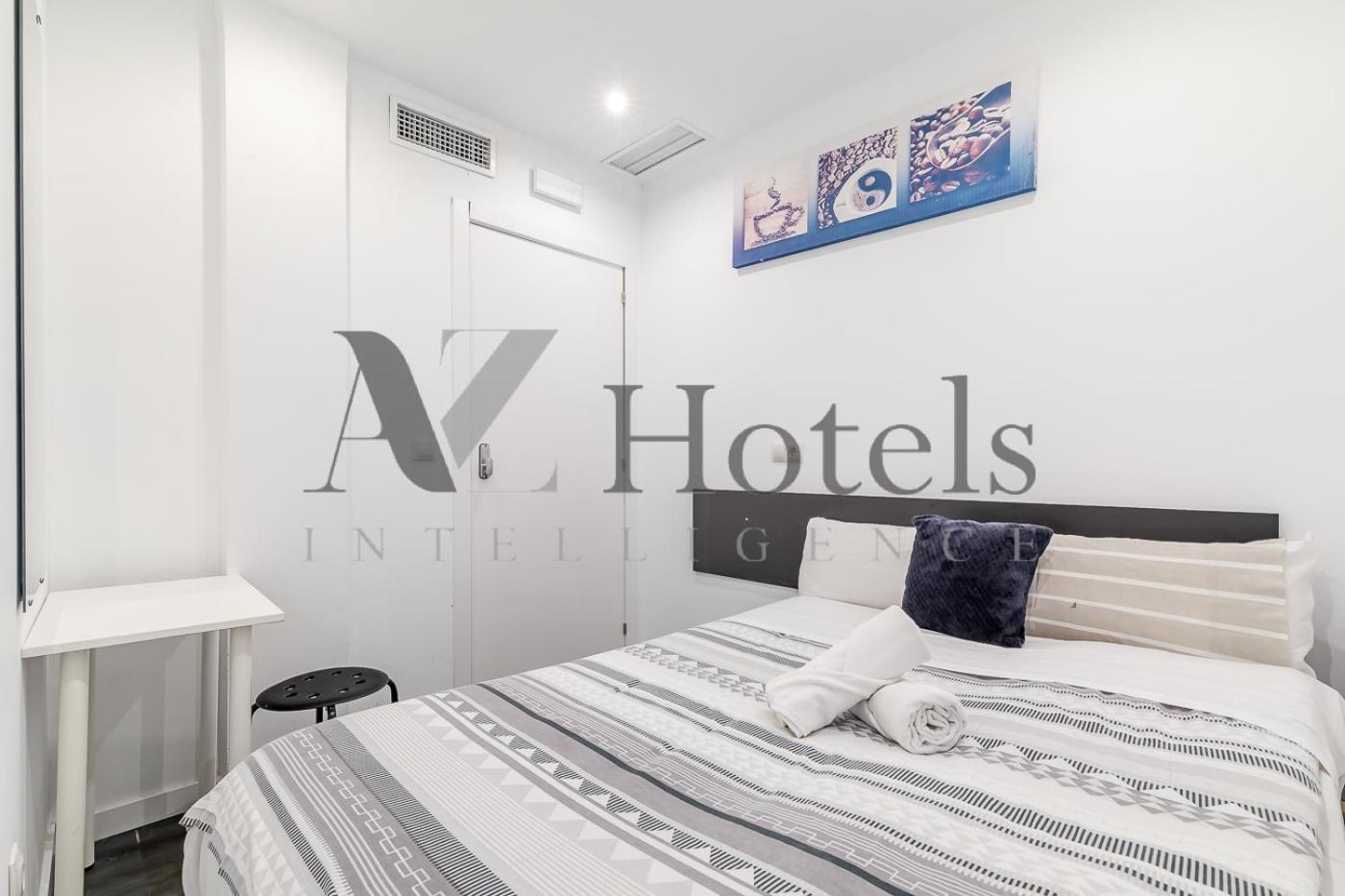 Ayz Ulises - Auto Check-In Property Madrid Dış mekan fotoğraf