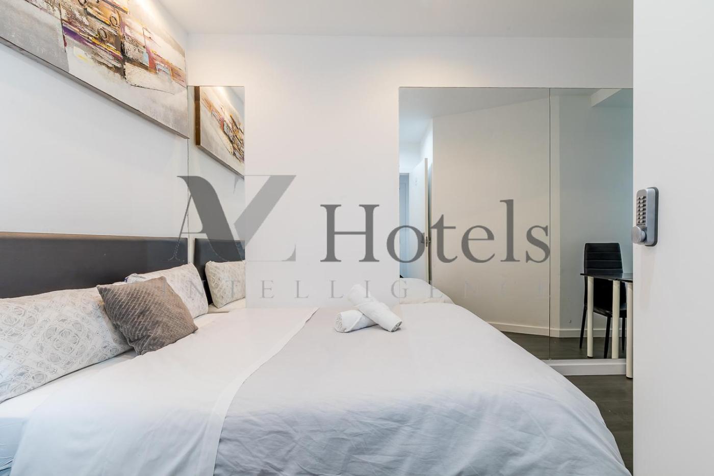 Ayz Ulises - Auto Check-In Property Madrid Dış mekan fotoğraf