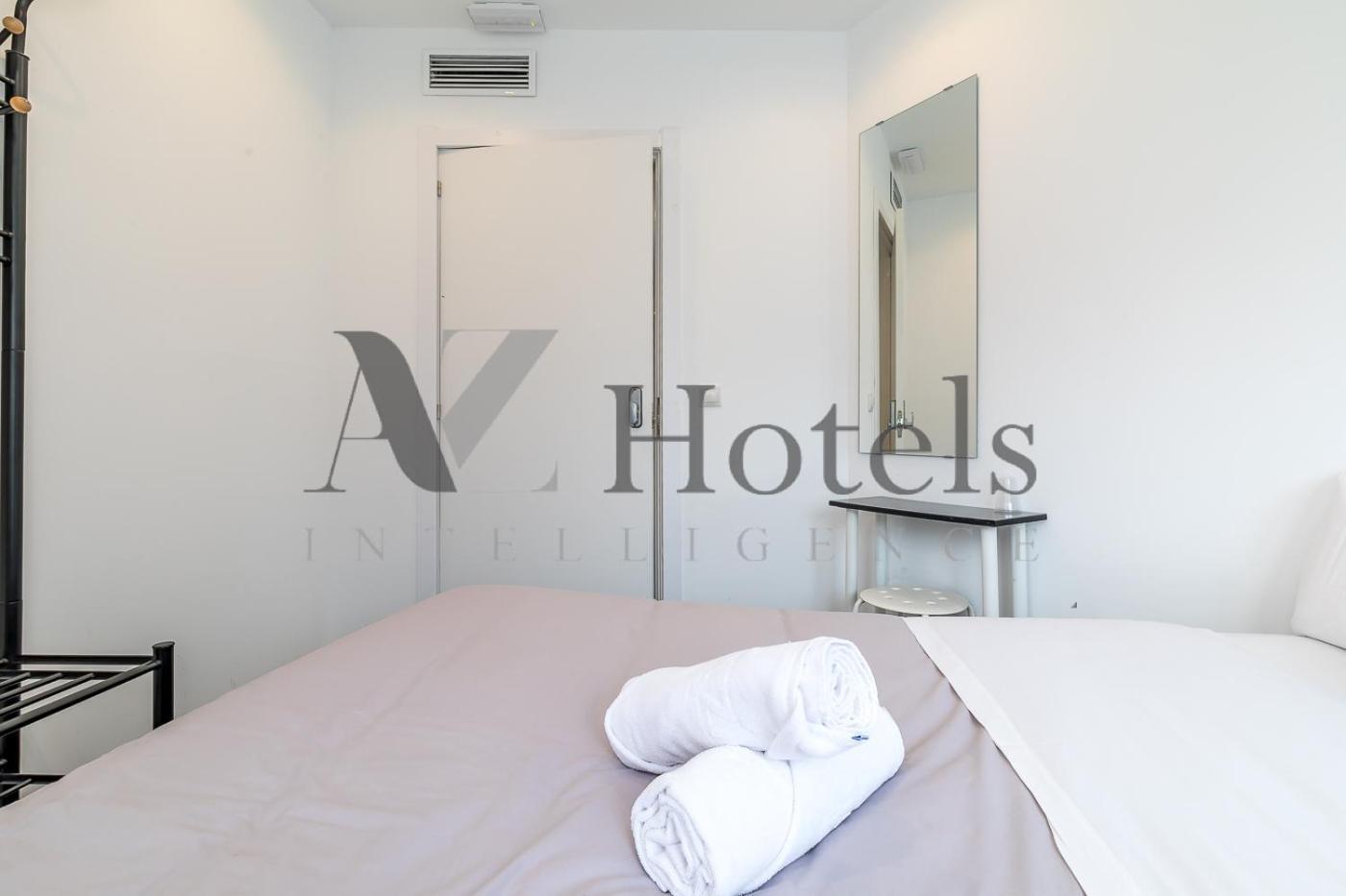 Ayz Ulises - Auto Check-In Property Madrid Dış mekan fotoğraf