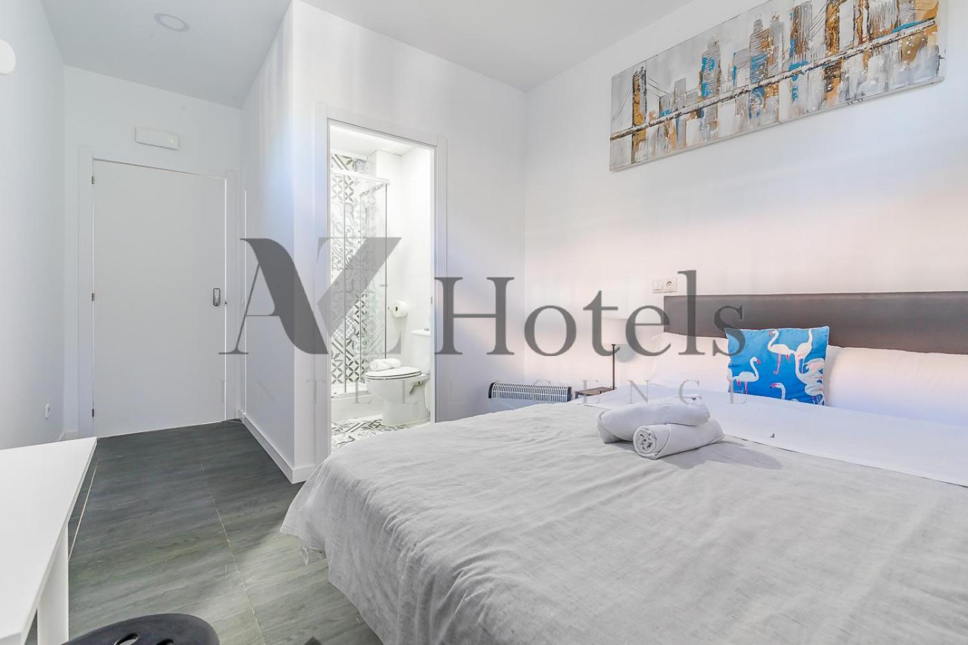 Ayz Ulises - Auto Check-In Property Madrid Dış mekan fotoğraf