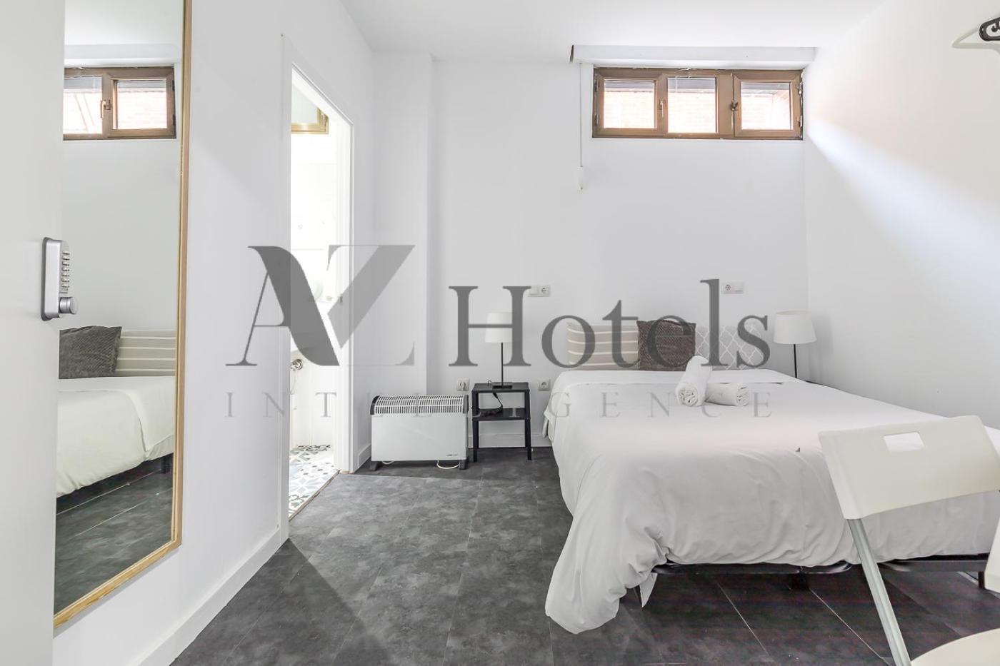 Ayz Ulises - Auto Check-In Property Madrid Dış mekan fotoğraf